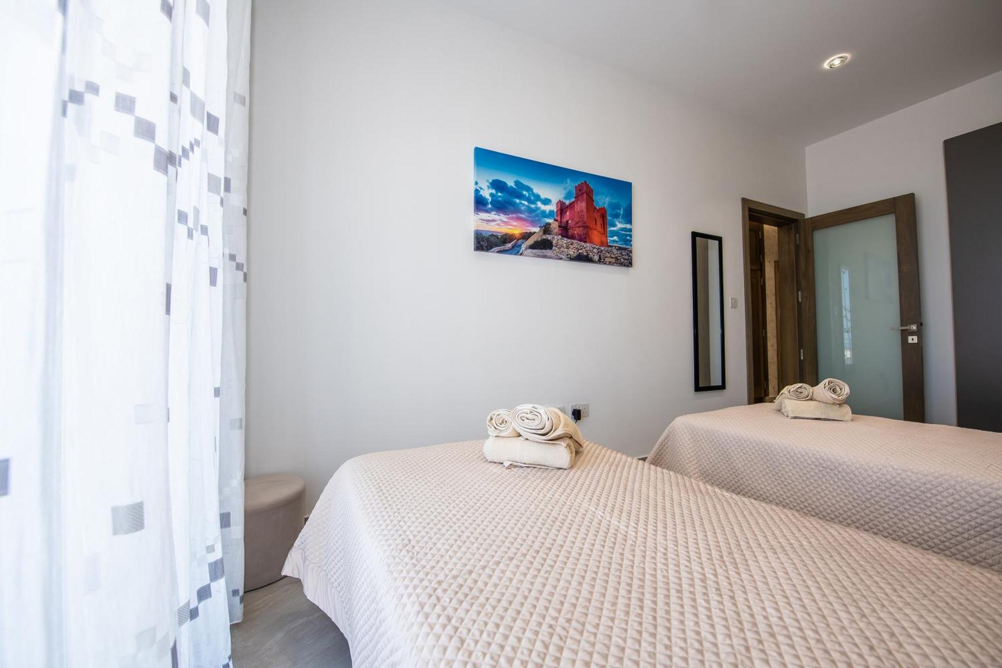 Clifftop Modern Apartment Mellieha Exterior foto